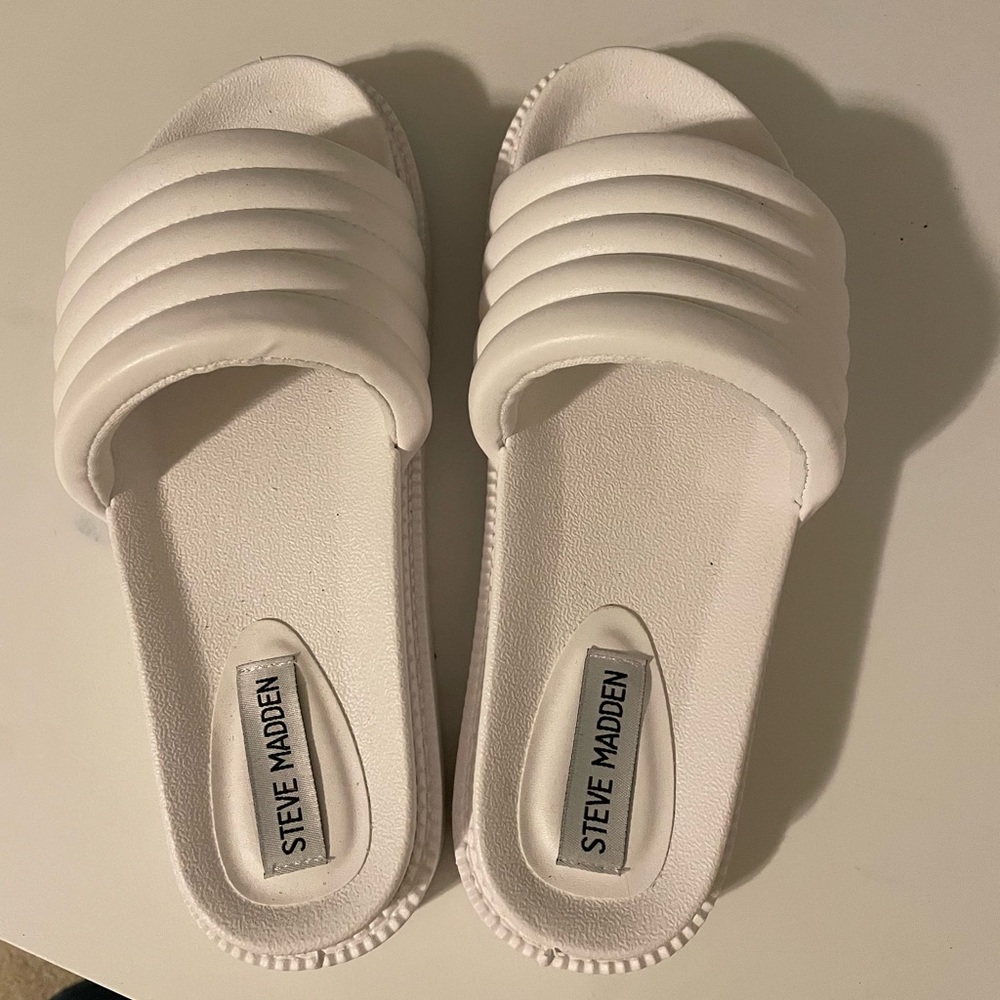 Steve Madden sandal